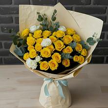 Букет цветов из:  Розы в Часовне