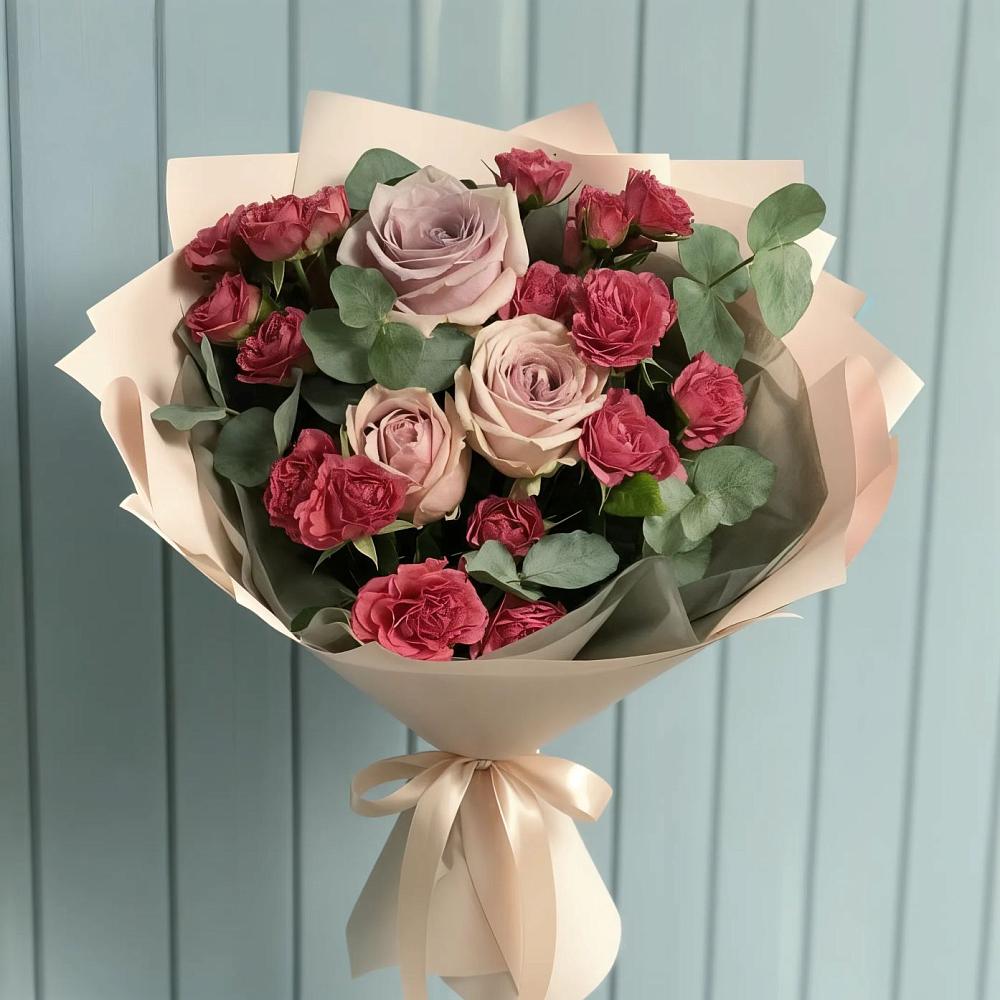 Букет цветов из: Гвоздики и Розы в Часовне