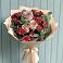 Букет цветов из: Гвоздики и Розы в Часовне