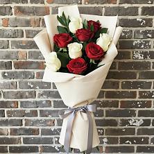 Букет цветов из:  Розы в Часовне