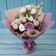 Букет цветов из:  Розы и Лизиантусы #REPLACE_PRED# Часовне