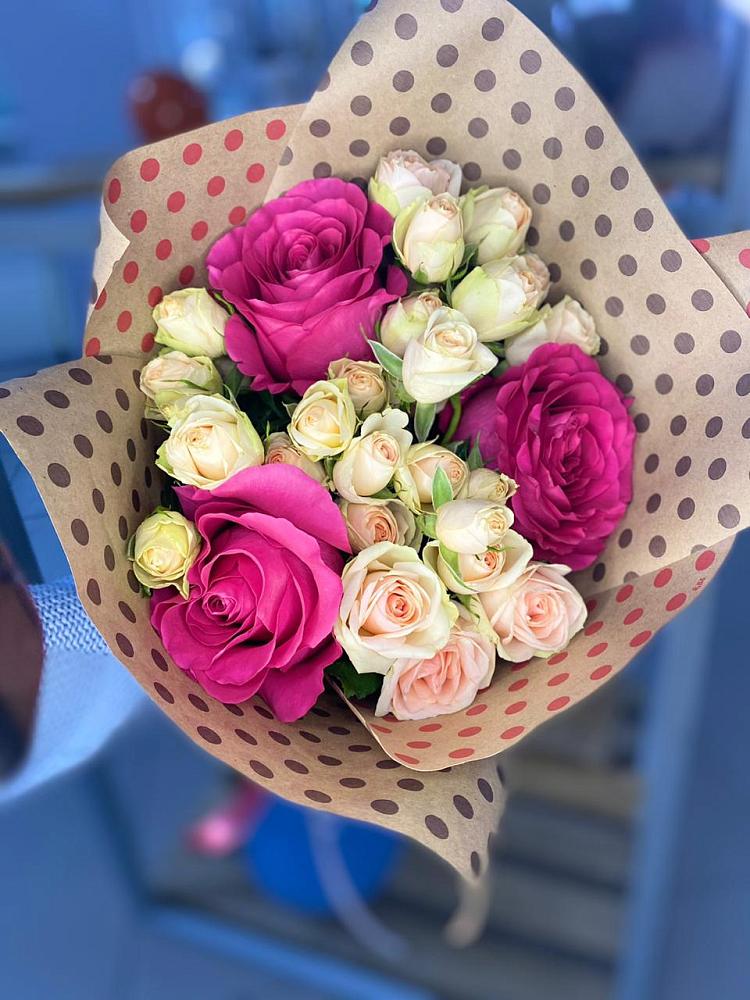 Букет цветов из: Розы в Часовне