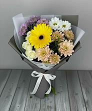 Букет цветов из:  Розы, Герберы и Хризантемы в Часовне