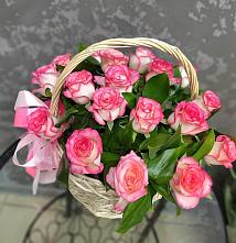 Цветочная композиция из Розы в корзине #REPLACE_PRED# Часовне