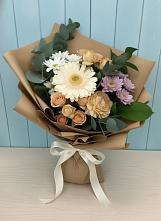 Букет цветов из:  Герберы и Хризантемы в Часовне