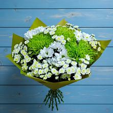 Букет скромность  в Часовне Букет цветов из:  Хризантемы в Часовне