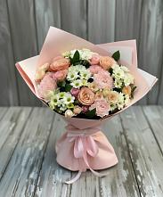 Букет цветов из:  Гвоздики, Розы и Хризантемы в Часовне