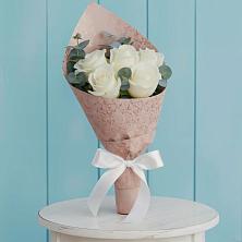 Букет цветов из:  Розы в Часовне