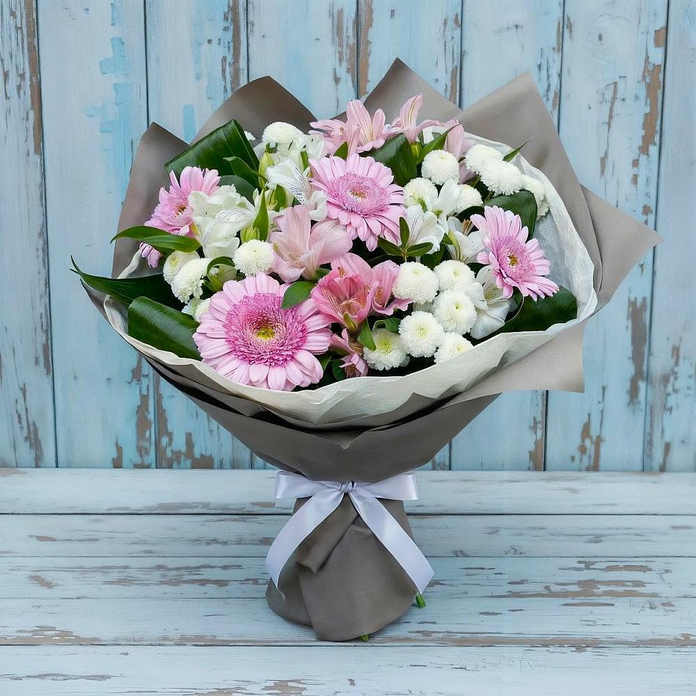 Букет цветов из: Герберы, Альстромерии и Хризантемы в Часовне