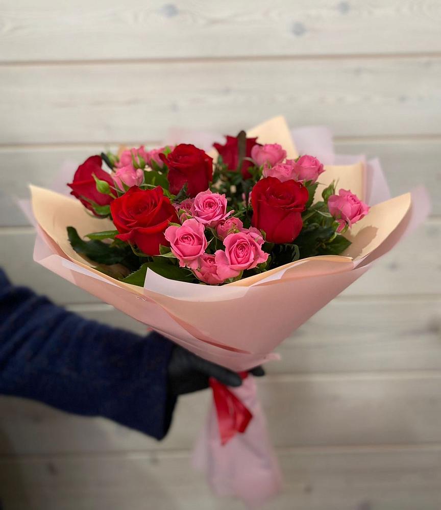 Букет тайны любви в Часовне Букет цветов из: Розы в Часовне