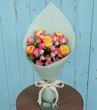 Букет цветов из:  Розы в Часовне